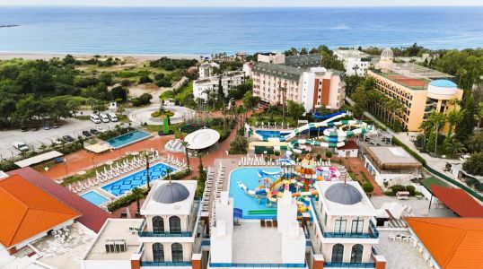 CLUB AQUA PLAZA